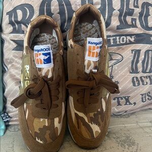 Kangaroo Roos Classic Limited Camo 
New never worn
Size 10
Small mark shown